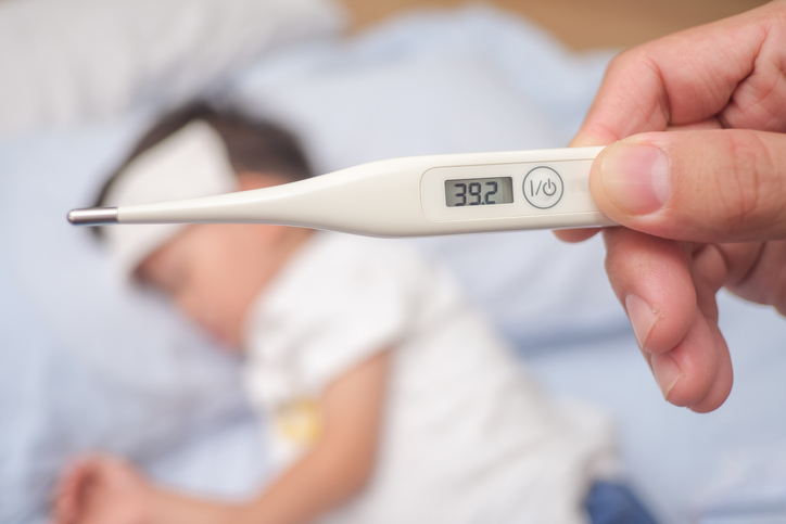 Misurare la febbre senza termometro: come fare 